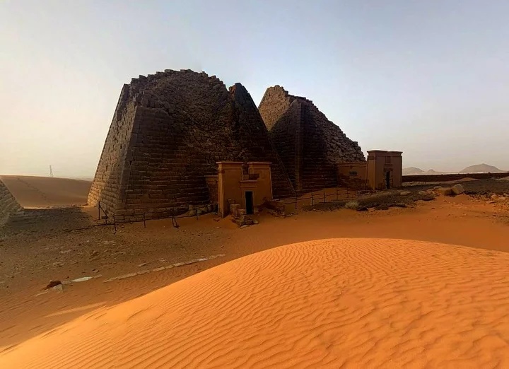 Древние пирамиды в Судане