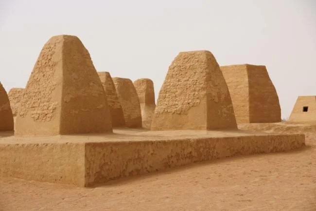 постройки в пустыне Сахара