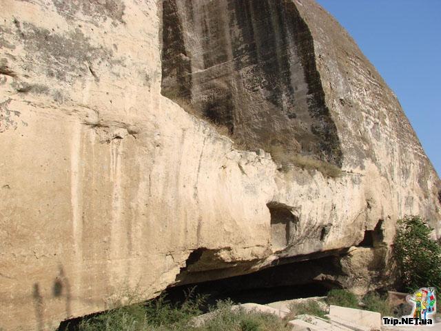 Пещерный храм