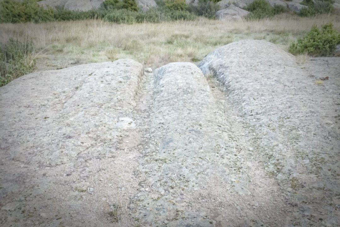 Каменная колея