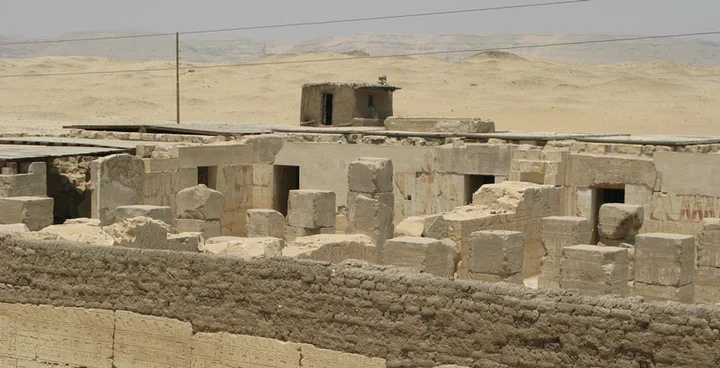 древний храм неизвестного фараона