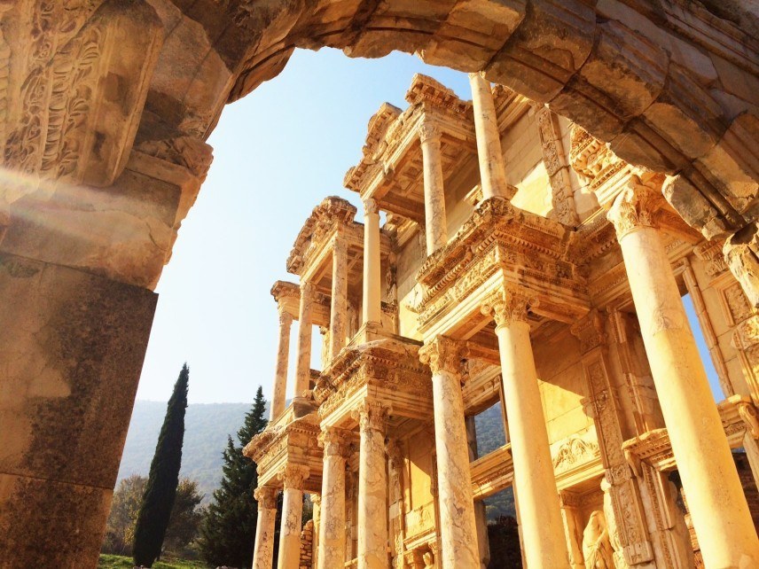 Античная библиотека в Эфесе
