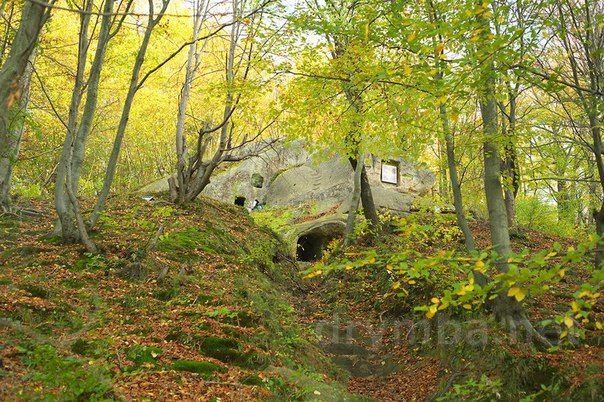 Скальный монастырь