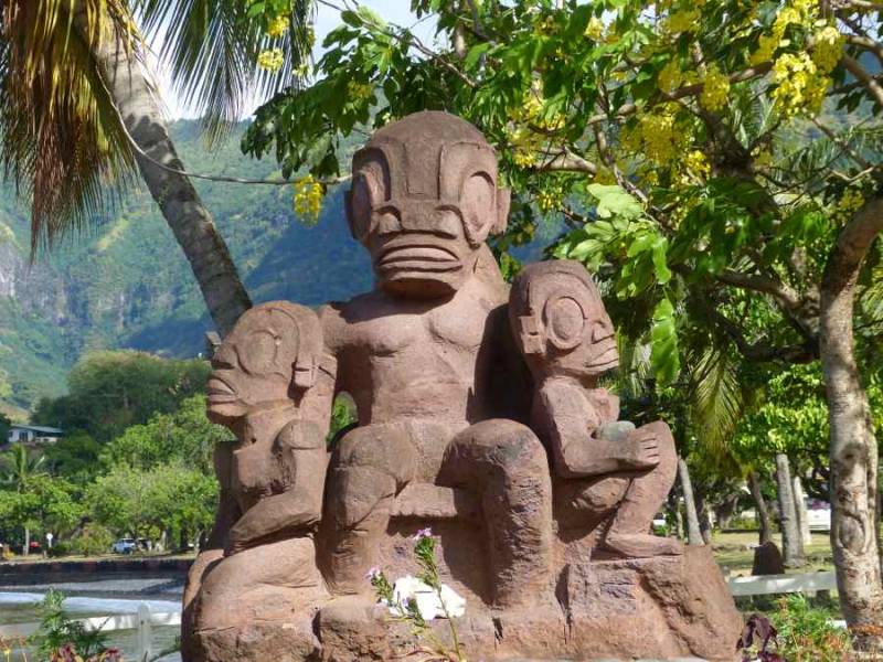 Статуи острова Нуку-Хива