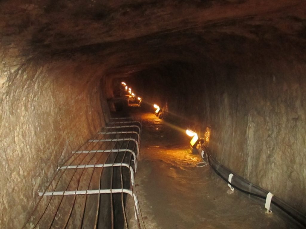 Самосский тоннель