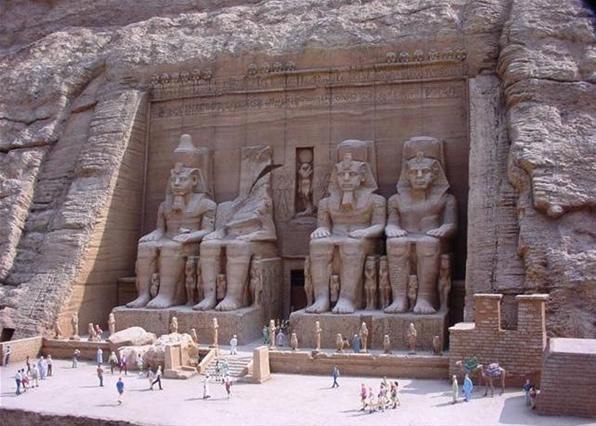 храм фараона Рамсеса II