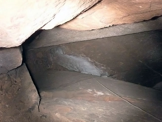 пещера в Баксанском ущелье.