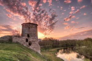 Гремячая башня